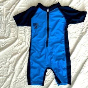 Level Size Rashguard Swimsuit 5T